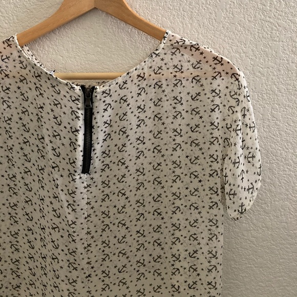 Anchor Print High-Low Top - Size Small - Picture 4 of 5